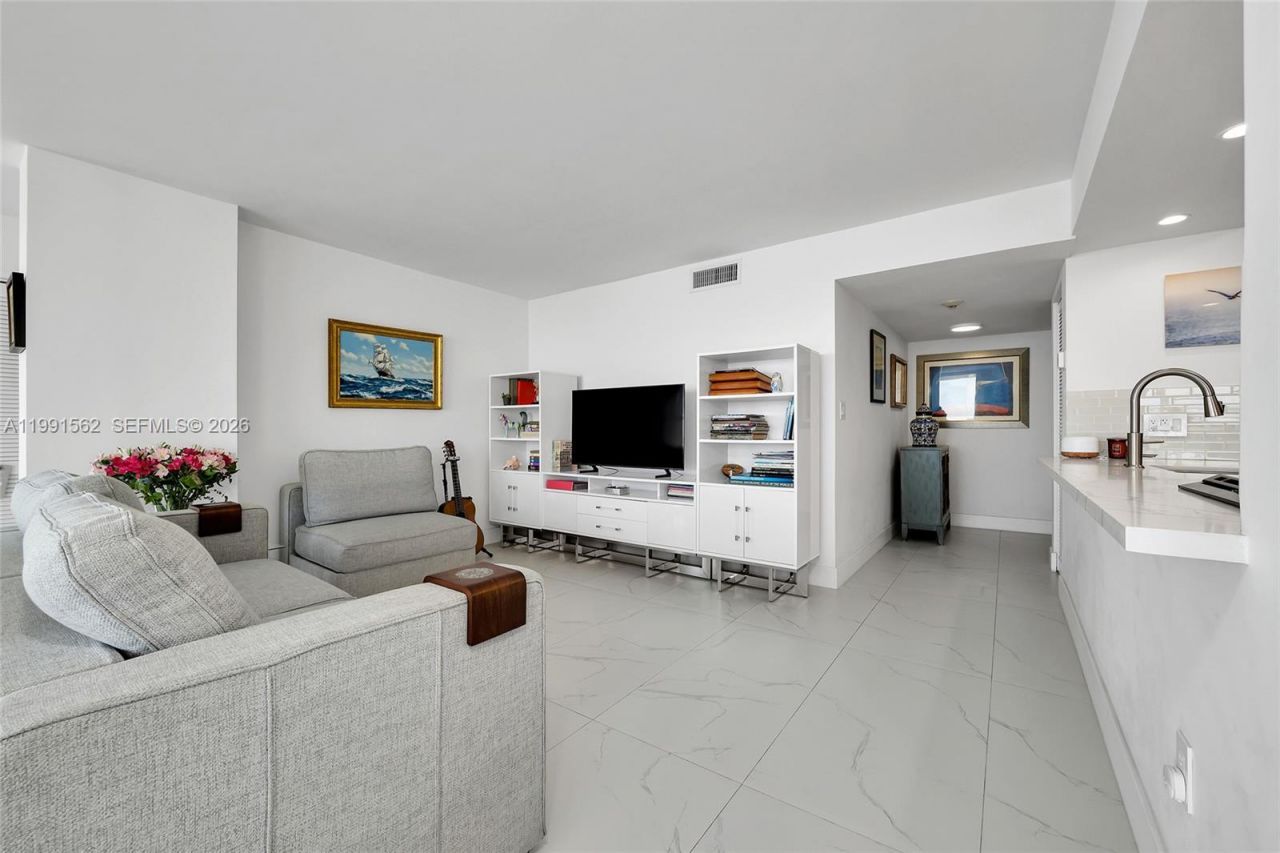 1420 Brickell Bay Dr, Unit 1003A, Miami, FL 33131 Photo