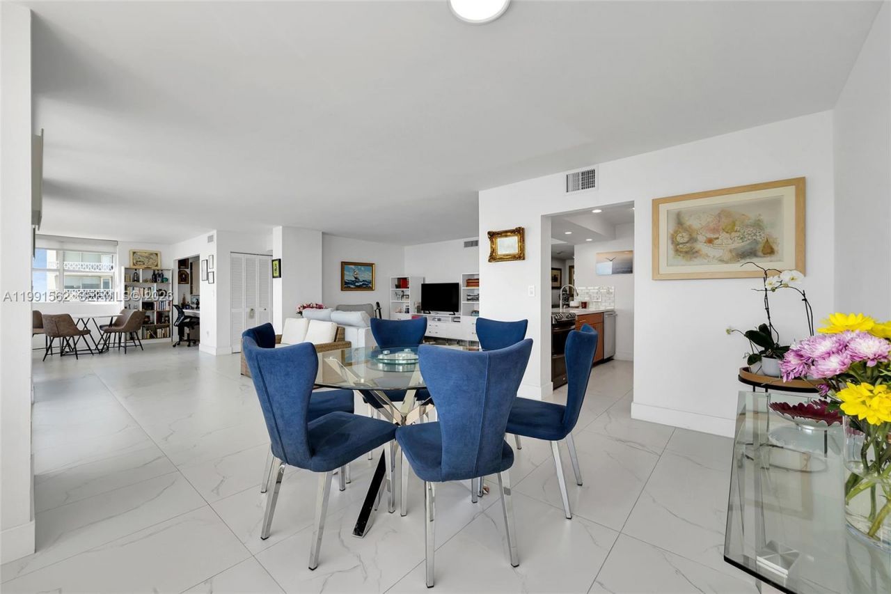 1420 Brickell Bay Dr, Unit 1003A, Miami, FL 33131 Photo