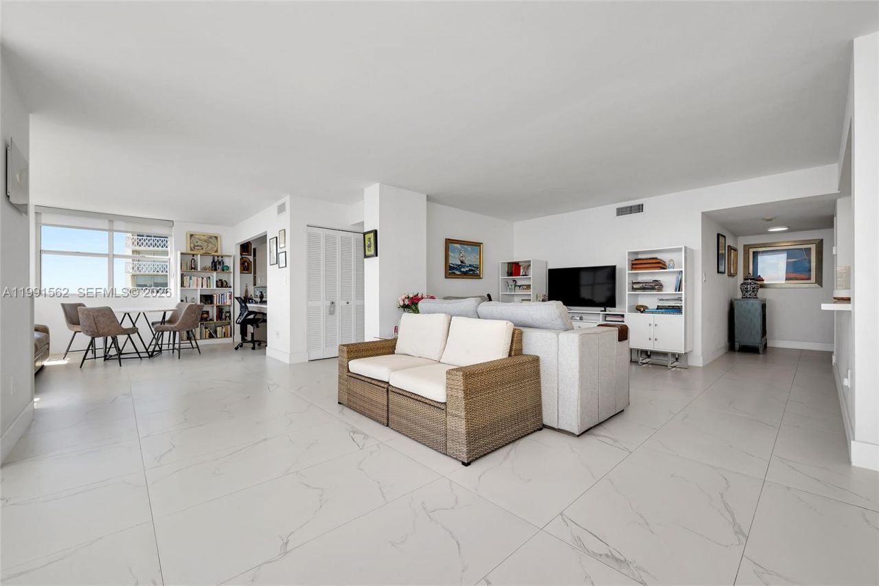 1420 Brickell Bay Dr, Unit 1003A, Miami, FL 33131 Photo