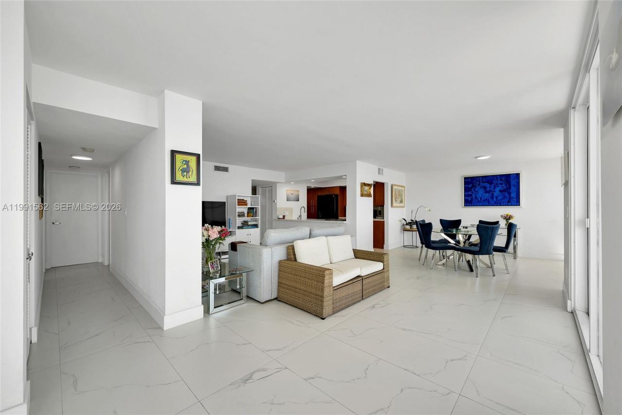 1420 Brickell Bay Dr, Unit 1003A, Miami, FL 33131 Photo