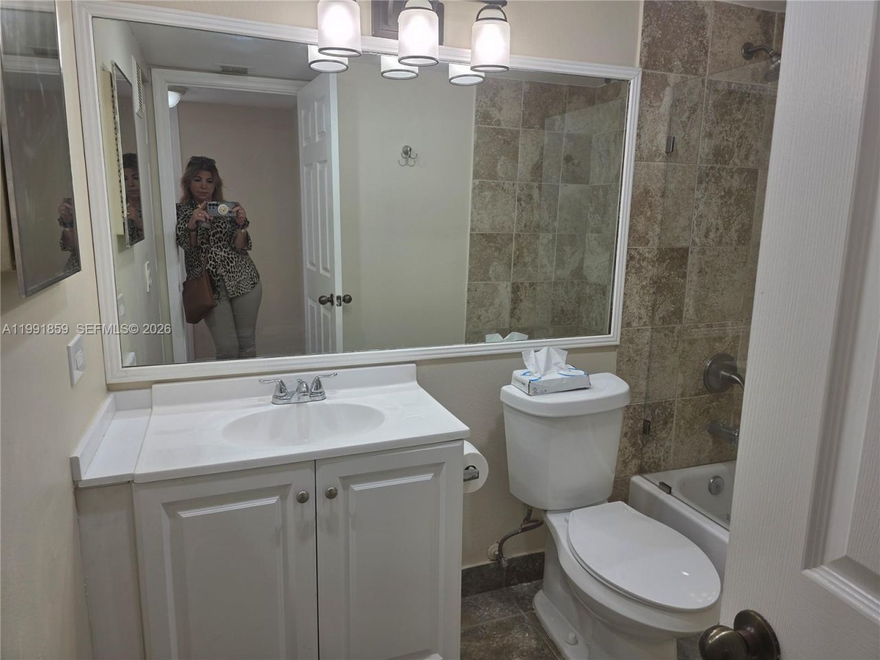 8100 Geneva Ct, Unit 432, Doral, FL 33166 Photo