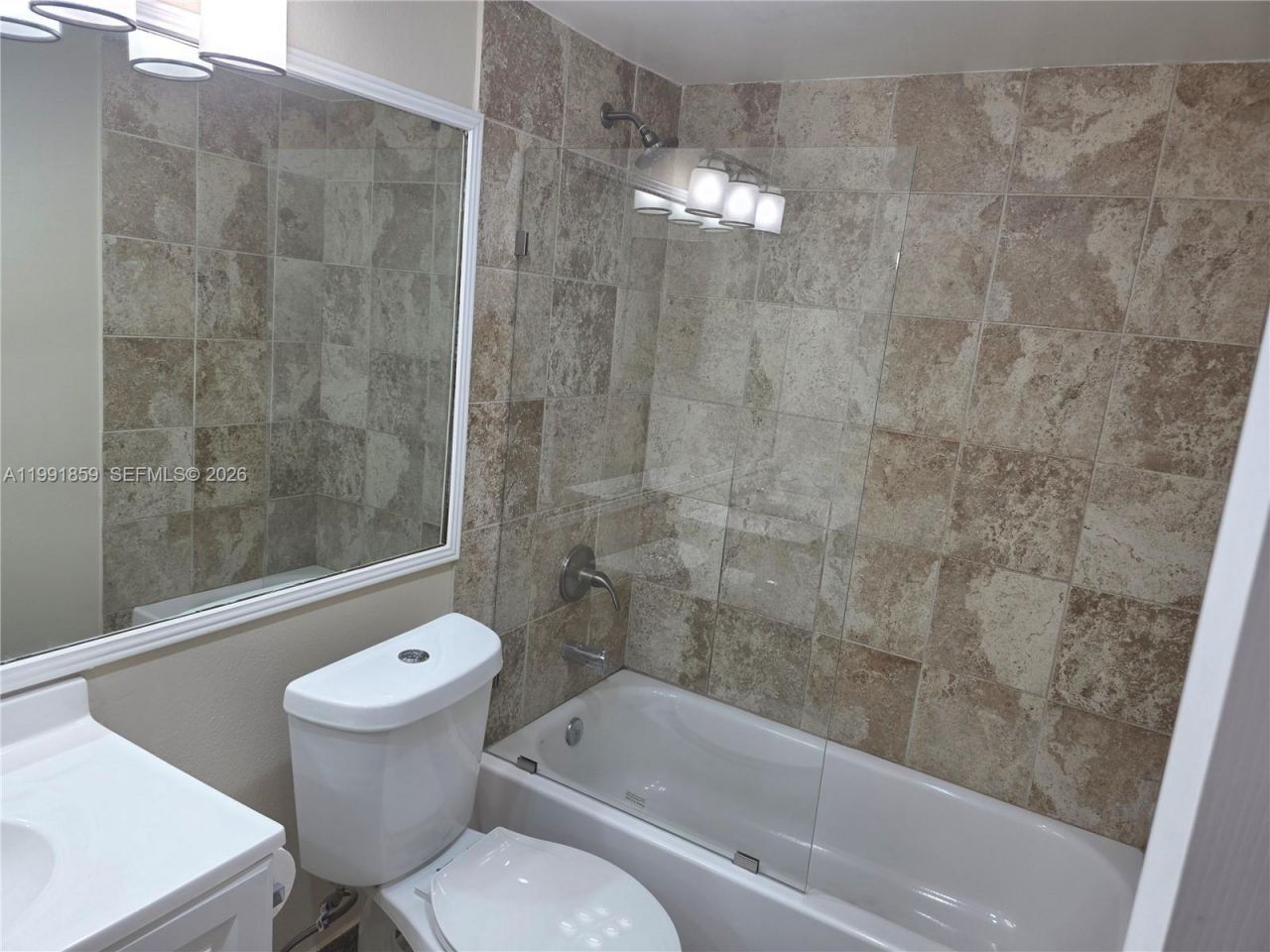 8100 Geneva Ct, Unit 432, Doral, FL 33166 Photo