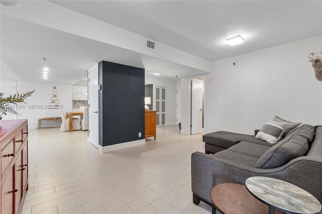 1155 Hillsboro Mile , Unit 510, Hillsboro Beach, FL 33062 Photo