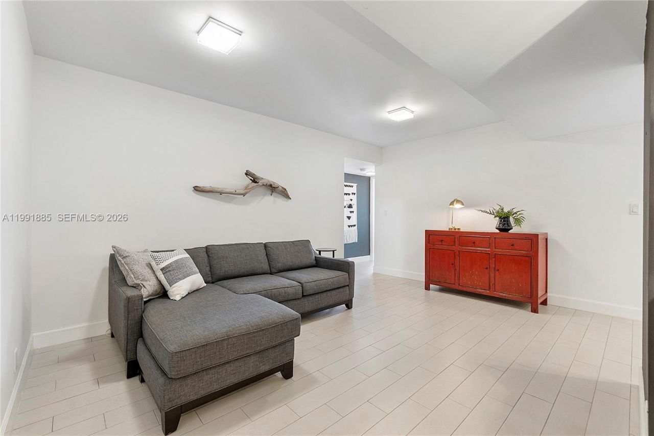 1155 Hillsboro Mile , Unit 510, Hillsboro Beach, FL 33062 Photo