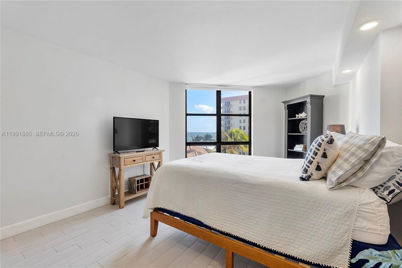 1155 Hillsboro Mile , Unit 510, Hillsboro Beach, FL 33062 Photo