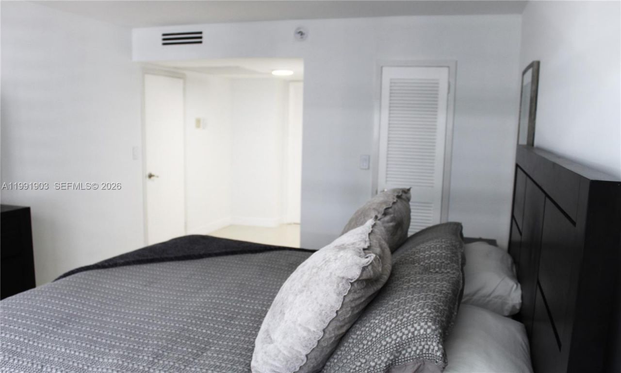 2030 S Ocean Dr , Unit 821, Hallandale Beach, FL 33009 Photo