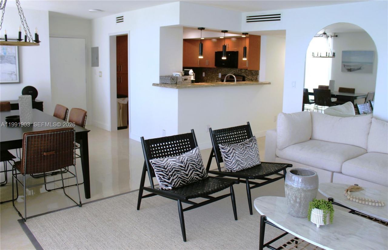 2030 S Ocean Dr , Unit 821, Hallandale Beach, FL 33009 Photo