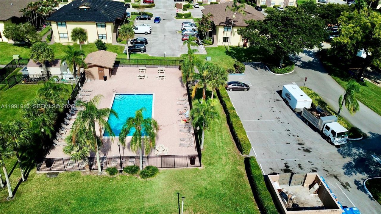 10019 Winding Lake Rd, Unit 202, Sunrise, FL 33351 Photo