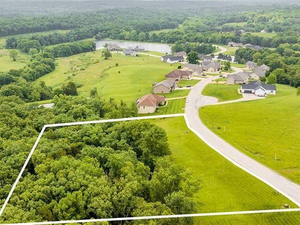 126 Rainbow Lake Drive , Villa Ridge, MO 63089