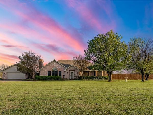 395 Lazy Acres Drive, Woodway, TX 76712