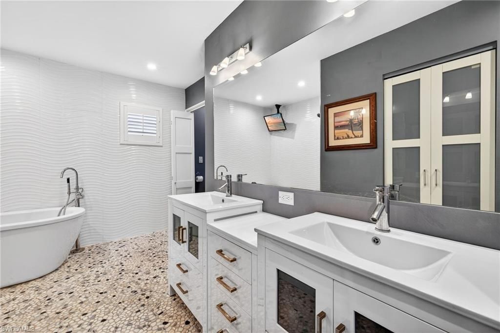 931 Deep Lagoon Ln, Fort Myers, FL 33919 Photo