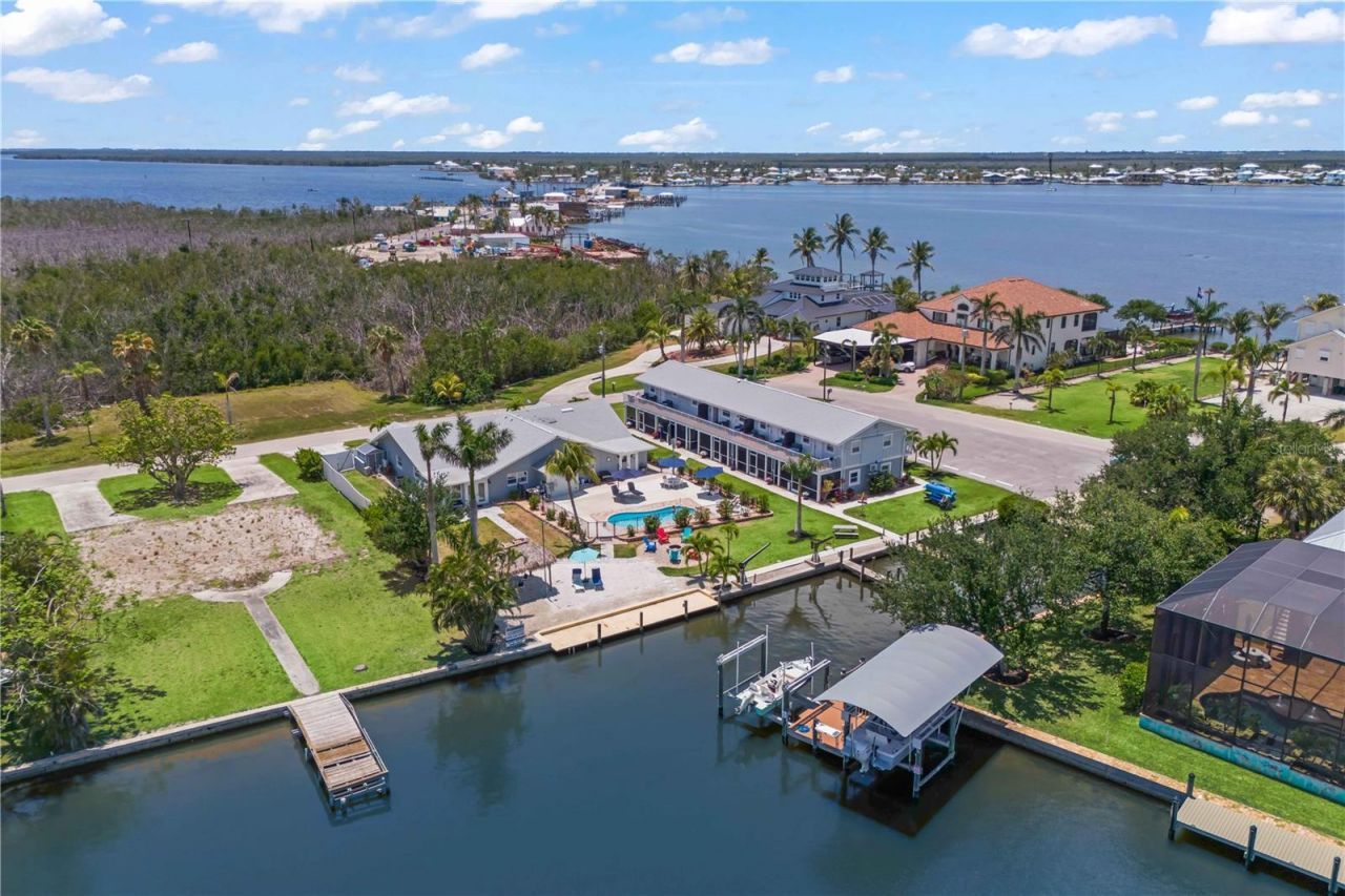 12200 Shoreview Drive, Cape Coral, FL 33993 Photo