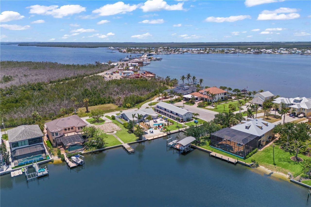 12200 Shoreview Drive, Cape Coral, FL 33993 Photo