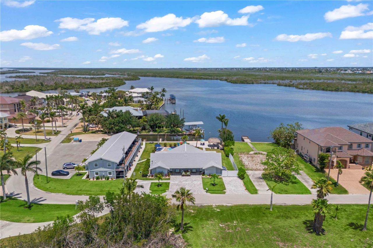 12200 Shoreview Drive, Cape Coral, FL 33993 Photo