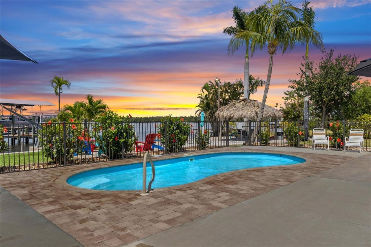 12200 Shoreview Drive, Cape Coral, FL 33993 Photo