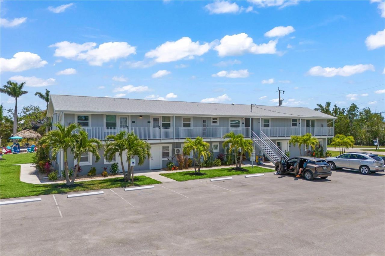 12200 Shoreview Drive, Cape Coral, FL 33993 Photo