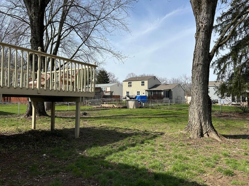 2696 Southridge Drive , Columbus, OH 43224 Photo 10