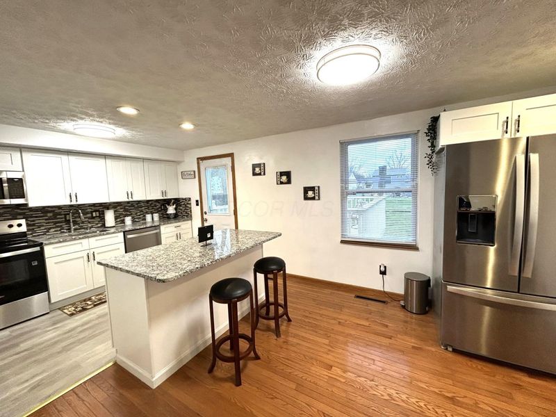 2696 Southridge Drive , Columbus, OH 43224 Photo 24