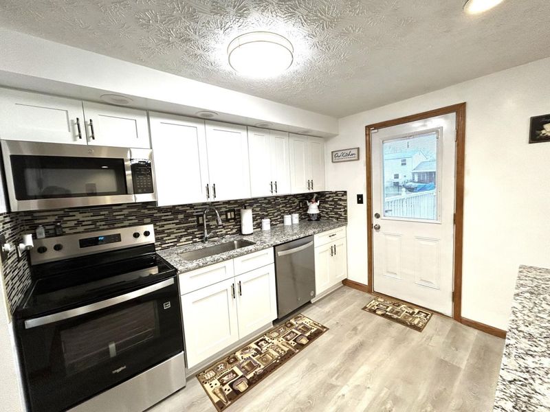 2696 Southridge Drive , Columbus, OH 43224 Photo 25