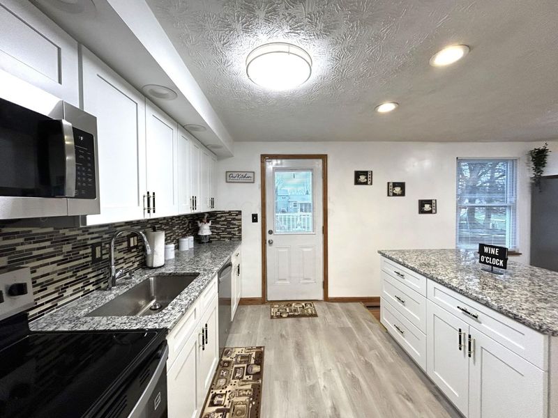 2696 Southridge Drive , Columbus, OH 43224 Photo 26