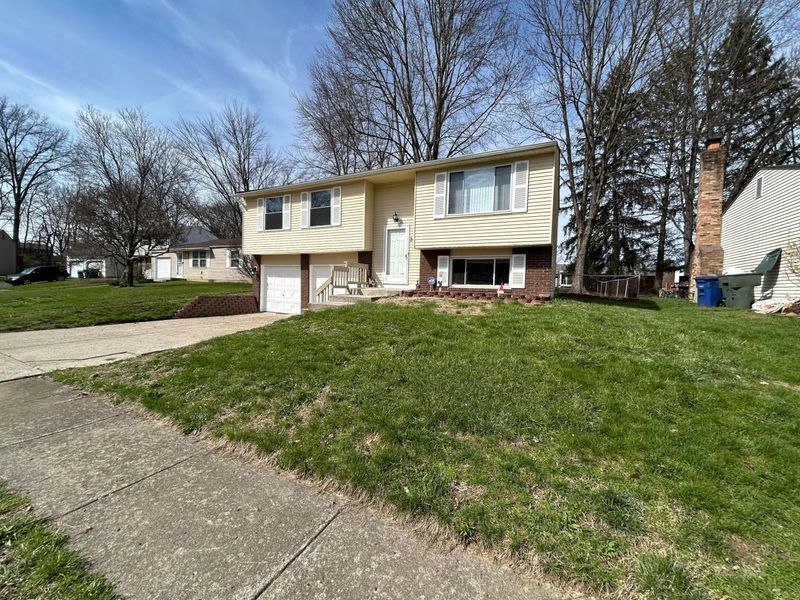 2696 Southridge Drive , Columbus, OH 43224 Photo 3