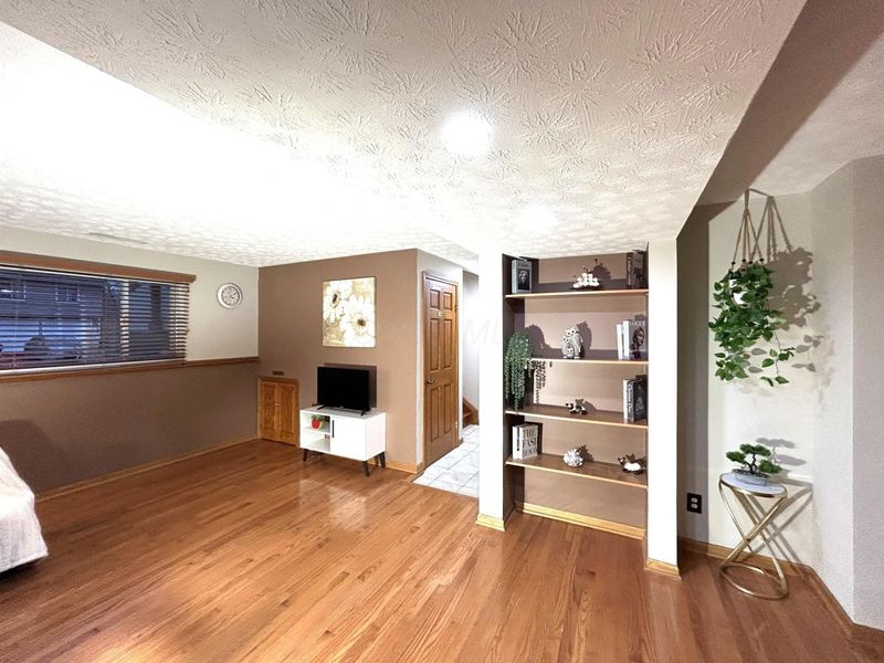 2696 Southridge Drive , Columbus, OH 43224 Photo 43