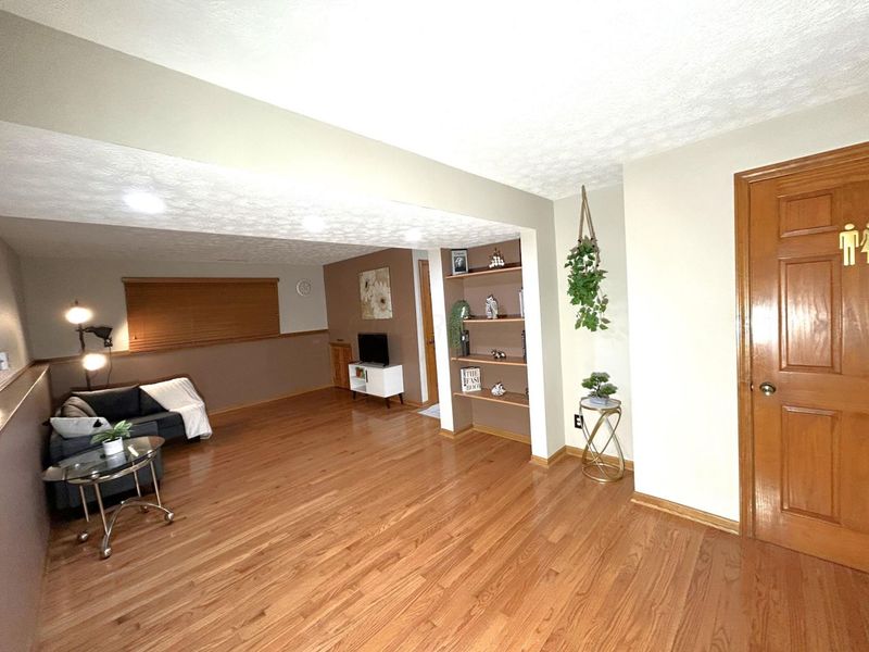 2696 Southridge Drive , Columbus, OH 43224 Photo 45