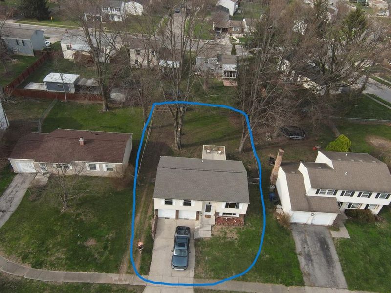 2696 Southridge Drive , Columbus, OH 43224 Photo 5