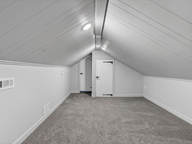 8225 W Prospect Road , Hillsboro, OH 45133 Photo 23