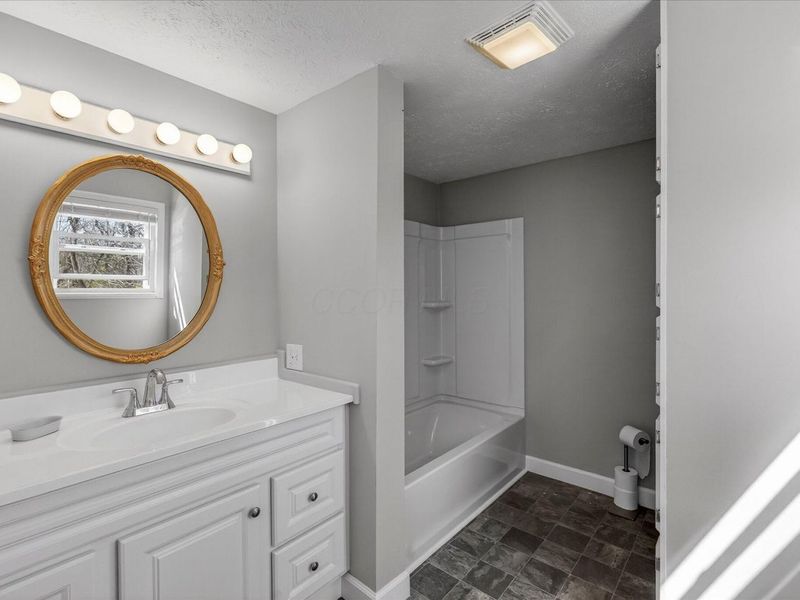 8225 W Prospect Road , Hillsboro, OH 45133 Photo 32