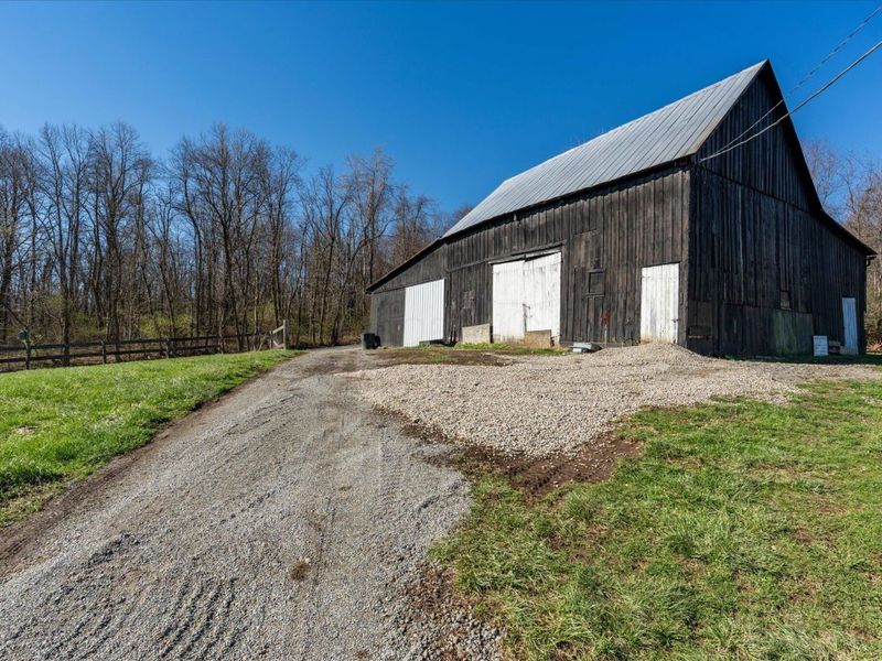 8225 W Prospect Road , Hillsboro, OH 45133 Photo 38