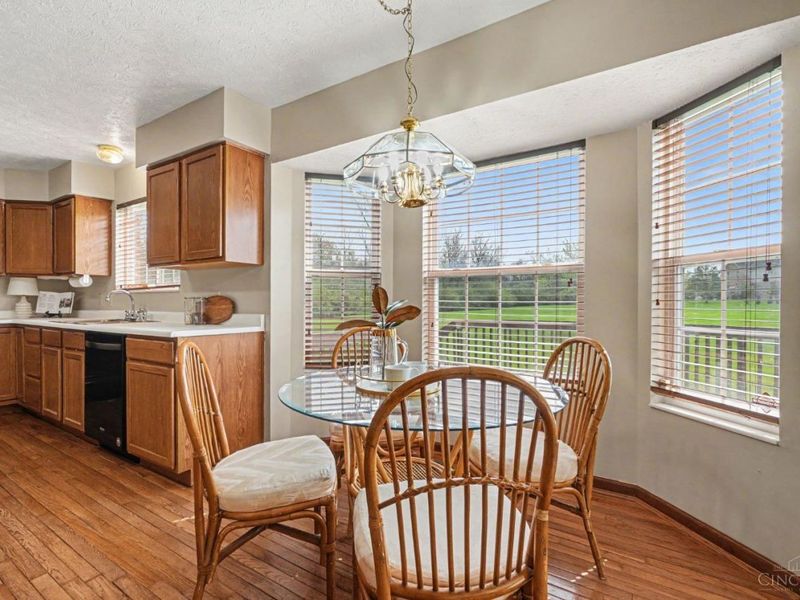 1543 Woodbridge Court, Forest Park, OH 45240 Photo 12