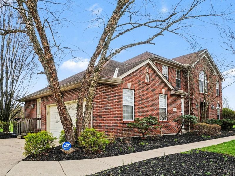 1543 Woodbridge Court, Forest Park, OH 45240 Photo 4