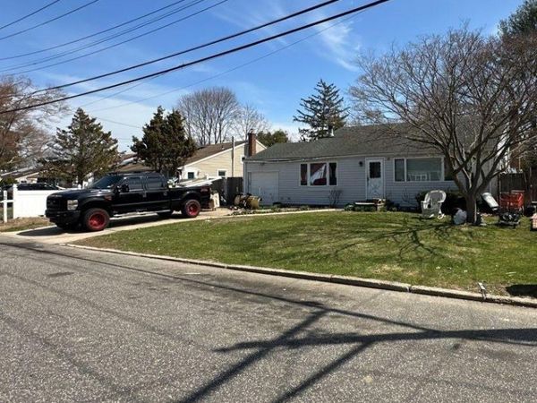 12 Glenwood Lane , Huntington, NY 11743