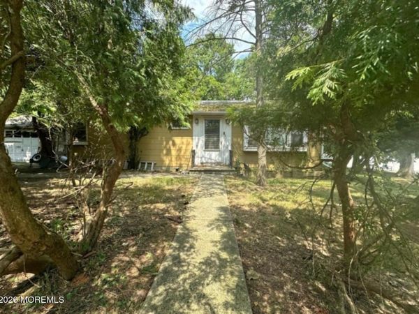 420 Bellwood Avenue, Asbury, NJ 08802