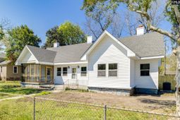 540 Oak Streets  photo 4