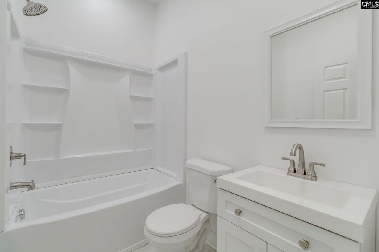 540 Oak Streets  Photo 23