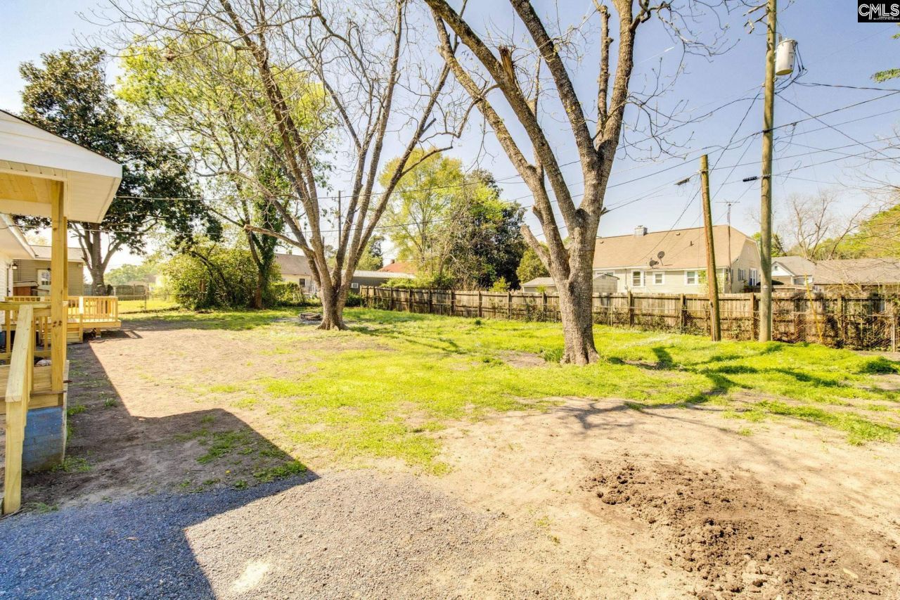 540 Oak Streets  Photo 29