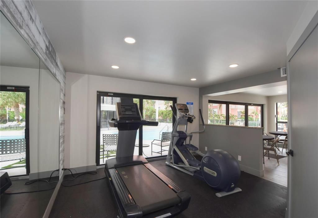 2029 N Ocean Boulevard, Unit 505, Fort Lauderdale, FL 33305 Photo