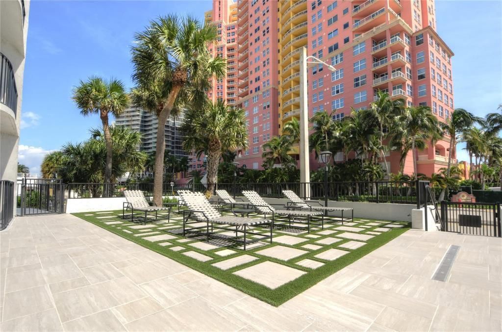 2029 N Ocean Boulevard, Unit 505, Fort Lauderdale, FL 33305 Photo