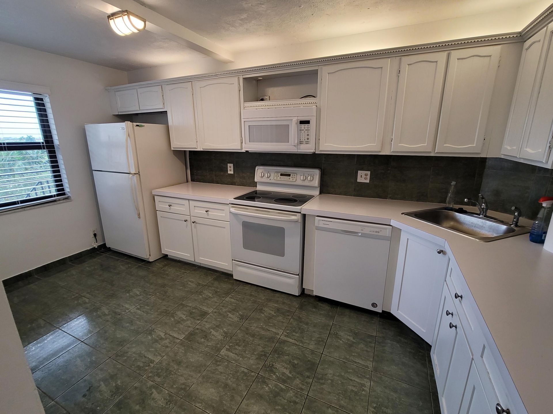 2029 N Ocean Boulevard, Unit 505, Fort Lauderdale, FL 33305 Photo