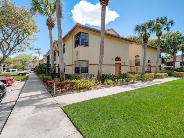 5091 Splendido Court, Unit N, Boynton Beach, FL 33437