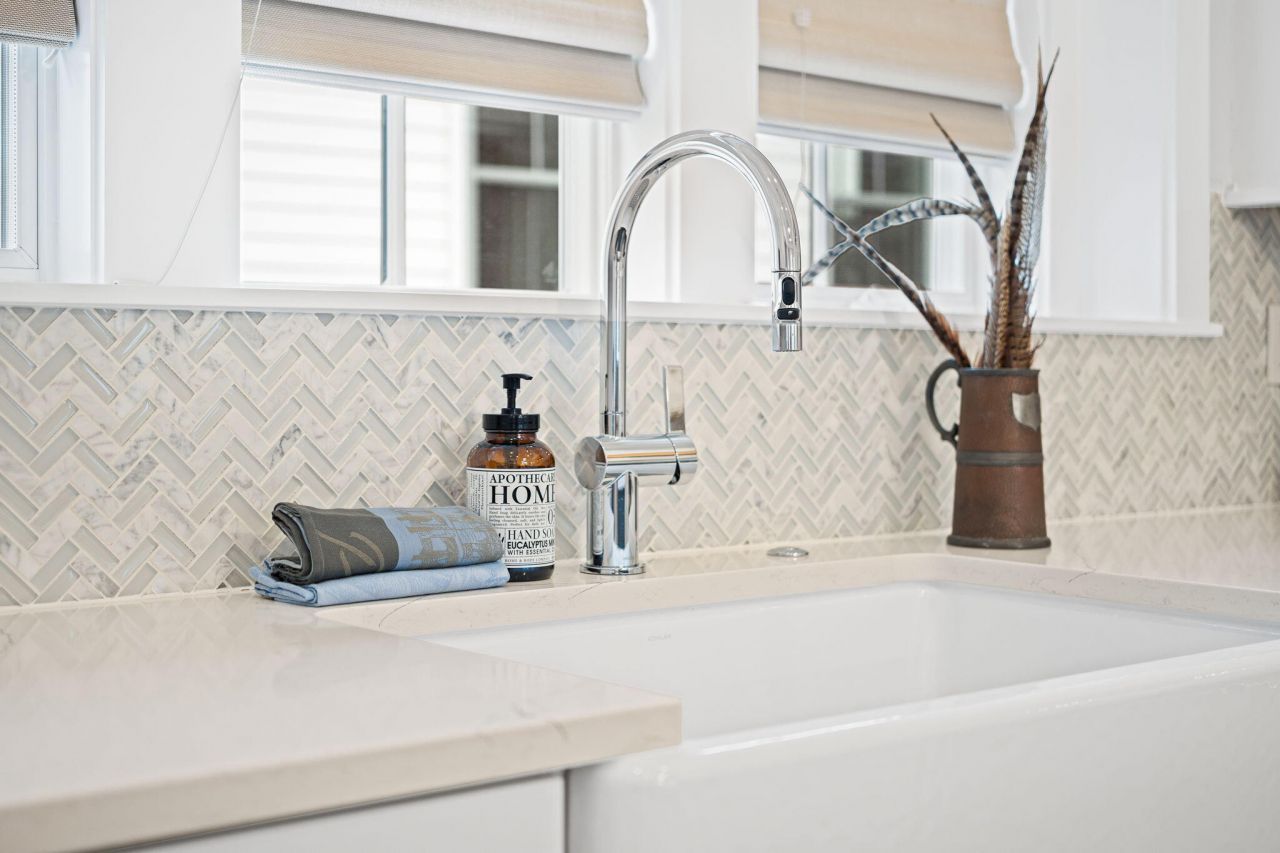 8035 Jack Island Drive Photo 14