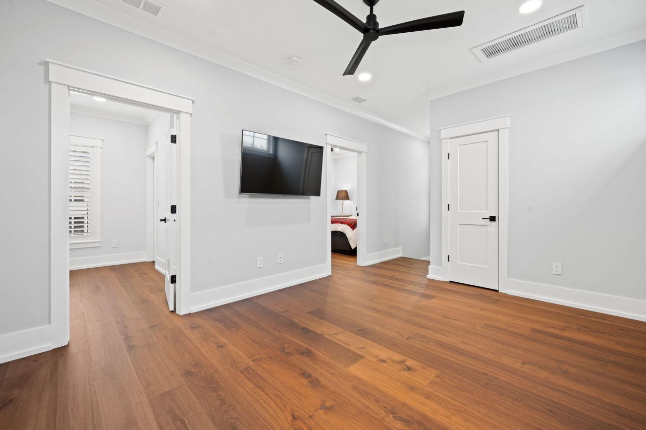 8035 Jack Island Drive Photo 32