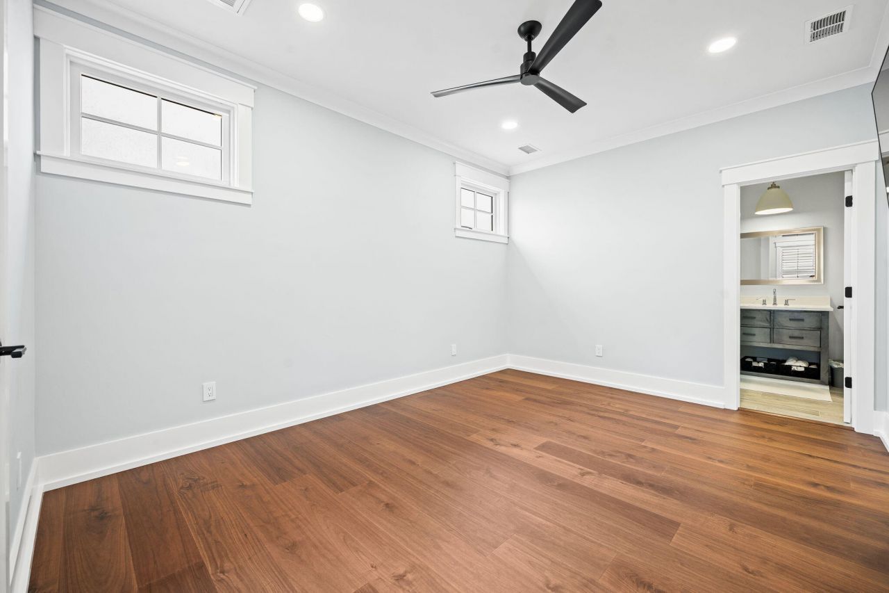 8035 Jack Island Drive Photo 33