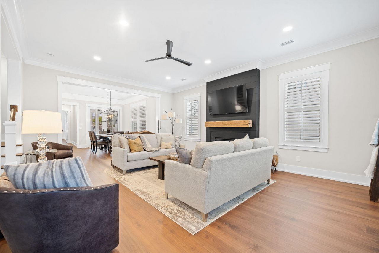 8035 Jack Island Drive Photo 7