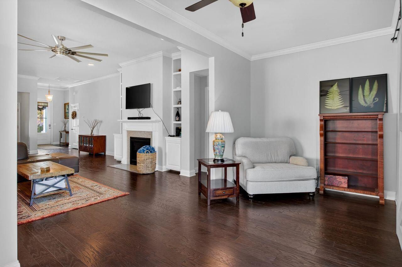 377 Turnstone Street Photo 12