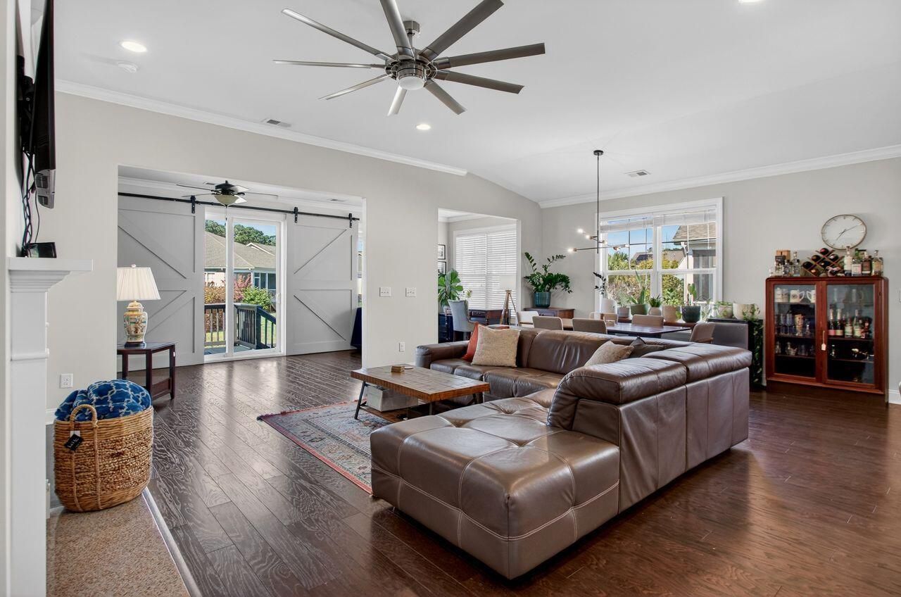 377 Turnstone Street Photo 15