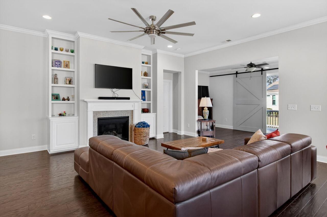 377 Turnstone Street Photo 16