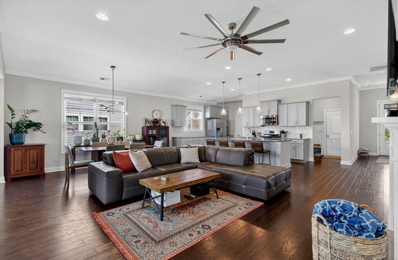 377 Turnstone Street Photo 18